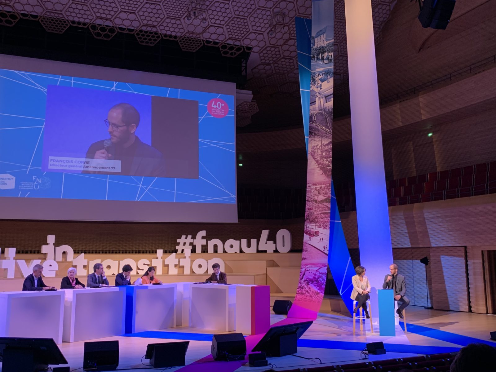 Table ronde avec Julien Denormandie (Ministre de la Ville et du Logement), Jean ROTTNER (Président Région Grand Est), Catherine VAUTRIN (Présidente de la CU du Grand Reims), Alenxandra DUBLANCHE (VP à la Région Ile-de-France) et Alain KRAKOVITCH (DG SNCF Transilien) lors de la session de clôture 